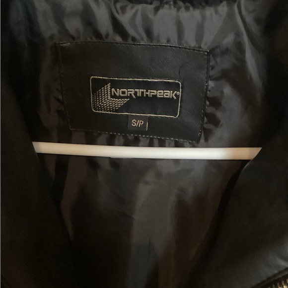 Women’s Jacket - Picture 2 of 4